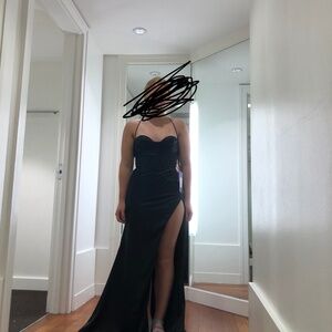 Black formal/prom dress never worn new